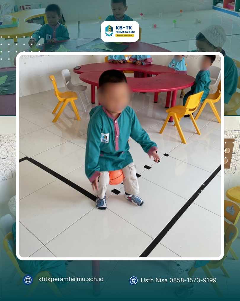 KB-TK Permata Ilmu menggelar kegiatan pembelajaran tematik di kelas Kelompok Bermain (KB) dengan topik “Aku Senang Bercocok Tanam.” Dalam kegiatan ini, anak-anak dikenalkan pada tanaman sawi, cara merawatnya, serta adab Islami terhadap tumbuhan, sambil dilengkapi stimulasi motorik, aktivitas kreatif, dan pembiasaan diniyah yang menyenangkan. #KBTKPermataIlmu #BelajarAsyik #BercocokTanam #SekolahIslam #SekolahRamahAnak #FitrahBasedEducation #BelajarSejakDini #GenerasiQurani #SekolahAnakUsiaDini #Malang