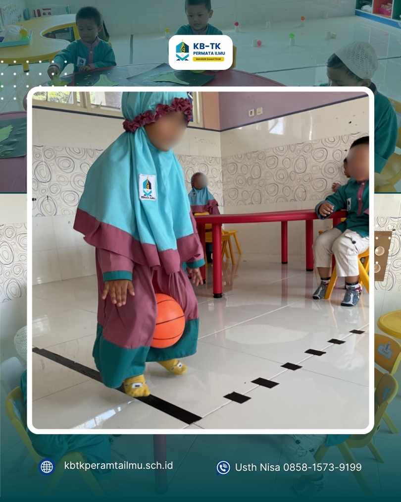 KB-TK Permata Ilmu menggelar kegiatan pembelajaran tematik di kelas Kelompok Bermain (KB) dengan topik “Aku Senang Bercocok Tanam.” Dalam kegiatan ini, anak-anak dikenalkan pada tanaman sawi, cara merawatnya, serta adab Islami terhadap tumbuhan, sambil dilengkapi stimulasi motorik, aktivitas kreatif, dan pembiasaan diniyah yang menyenangkan. #KBTKPermataIlmu #BelajarAsyik #BercocokTanam #SekolahIslam #SekolahRamahAnak #FitrahBasedEducation #BelajarSejakDini #GenerasiQurani #SekolahAnakUsiaDini #Malang